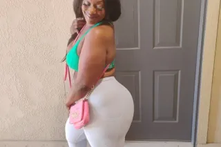 thick n sexy - Image 1