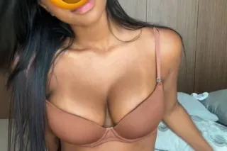 Hello daddy, I'm very horny for an unevident sex🤤💦😋 - Image 1